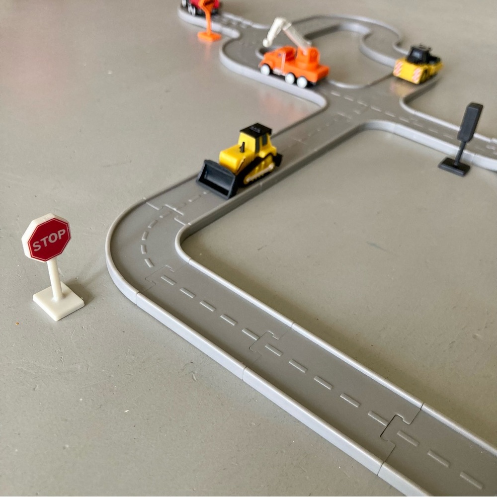 Driven by Battat Construction Crew Playset - Picture 4 of 10